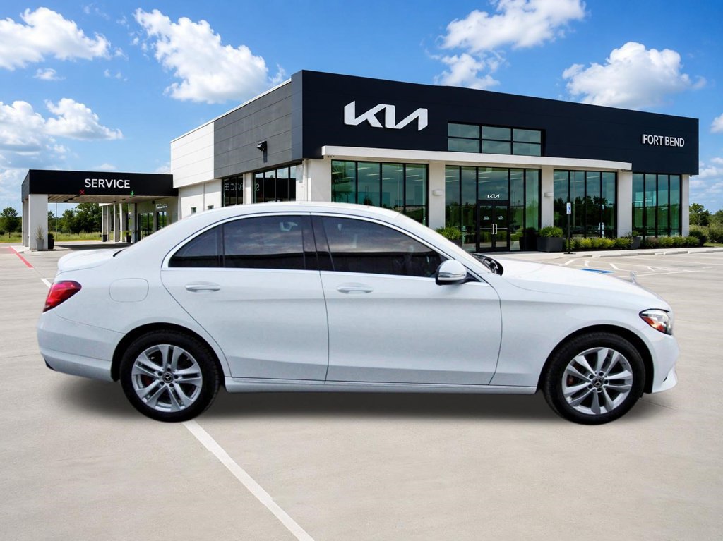 Used 2019 Mercedes-Benz C 300 4MATIC Sedan image 4