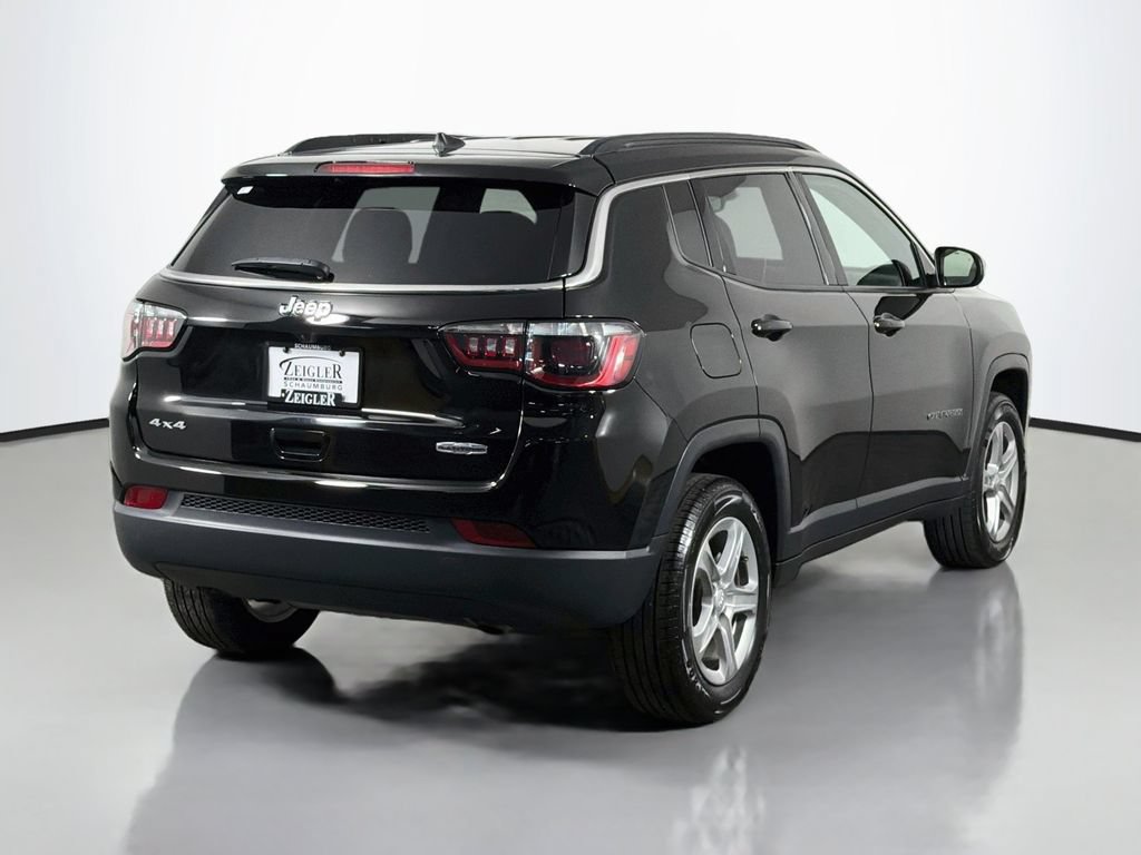 Used 2024 Jeep Compass Latitude AWD/4WD image 7
