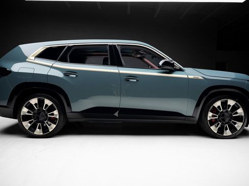 Used 2023 BMW XM image 37