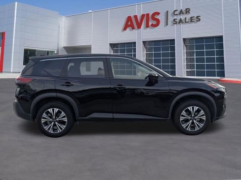 Used 2023 Nissan Rogue SV image 5