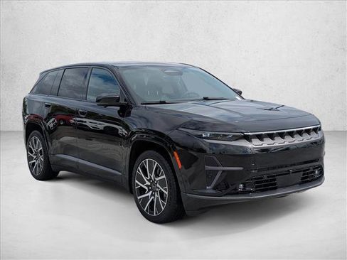 Used 2025 Jeep Wagoneer S Limited image 3