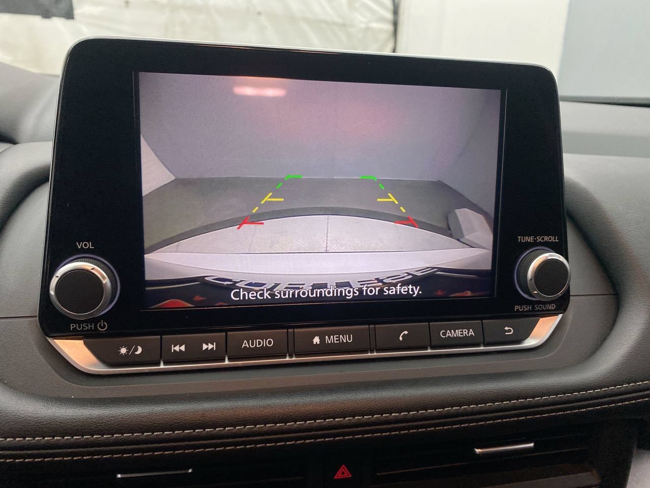 Used 2025 Nissan Rogue SV AWD/4WD image 18
