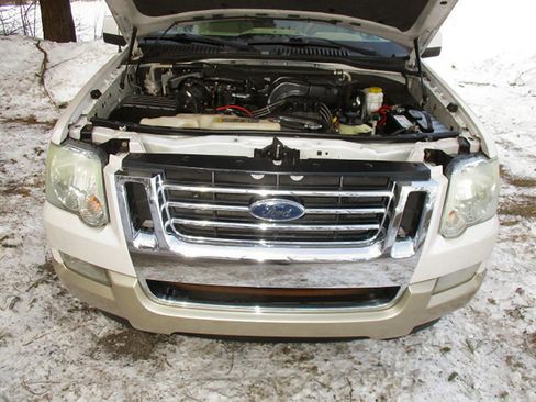 Used 2010 Ford Explorer Eddie Bauer image 5