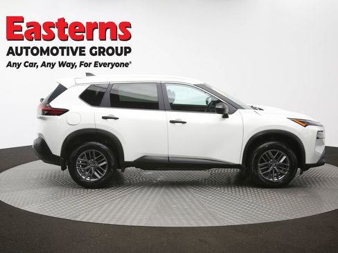 Used 2023 Nissan Rogue S AWD/4WD image 45