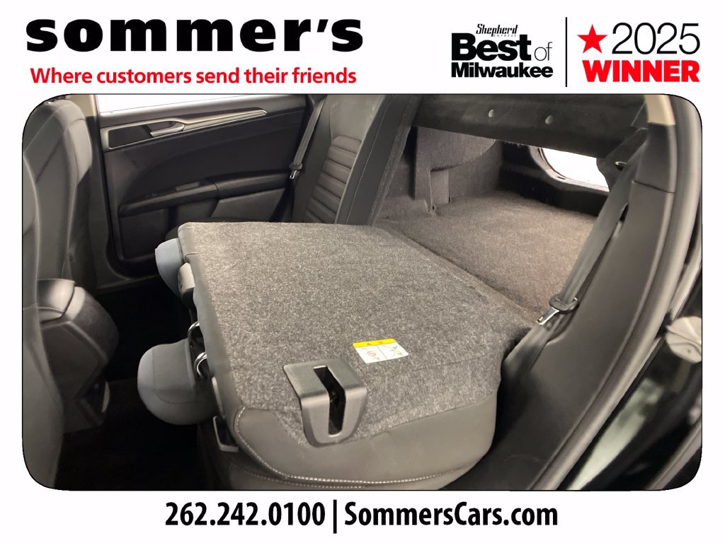 Used 2018 Ford Fusion SE FWD image 26
