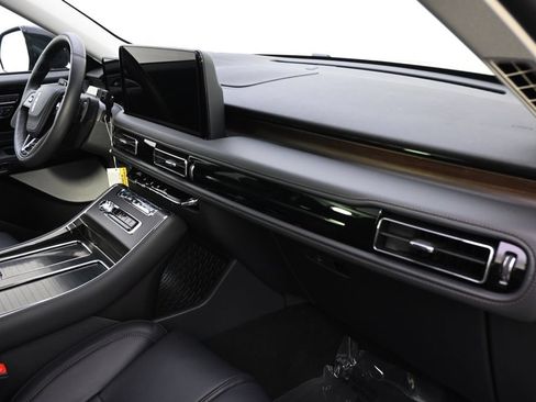 New 2026 Lincoln Aviator Reserve AWD/4WD image 15