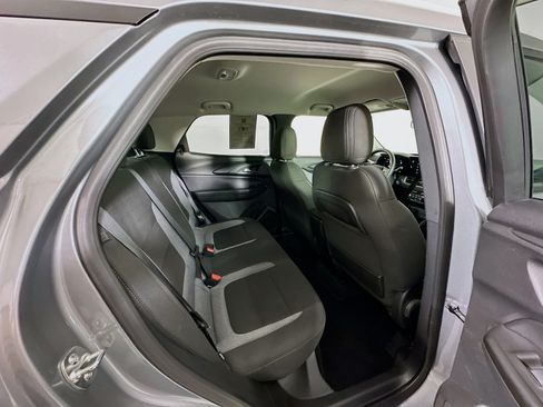 Used 2025 Chevrolet TrailBlazer LT FWD image 29