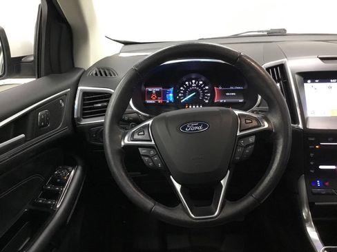 Used 2019 Ford Edge Titanium w/ Equipment Group 301A AWD/4WD image 33