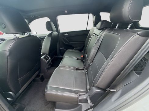 Certified 2021 Volkswagen Tiguan SE R-Line FWD image 23