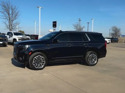 Used 2023 GMC Yukon Denali Ultimate w/ LPO, Floor Liner Package image 5