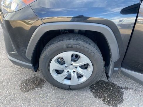 Used 2022 Toyota RAV4 LE image 18