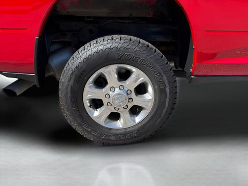 Used 2024 RAM 2500 Tradesman w/ Chrome Appearance Group AWD/4WD image 24