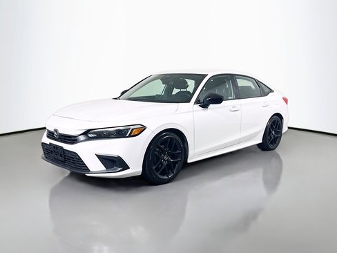 Used 2023 Honda Civic Sport image 4