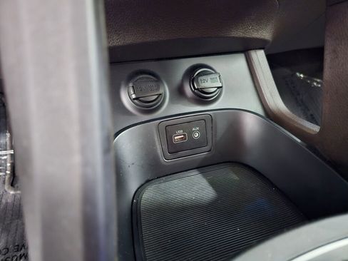 Used 2018 Hyundai Santa Fe Sport image 24