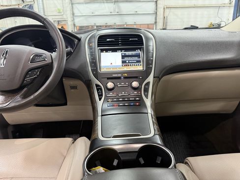 Used 2022 Lincoln Nautilus Reserve w/ Equipment Group 202A image 57