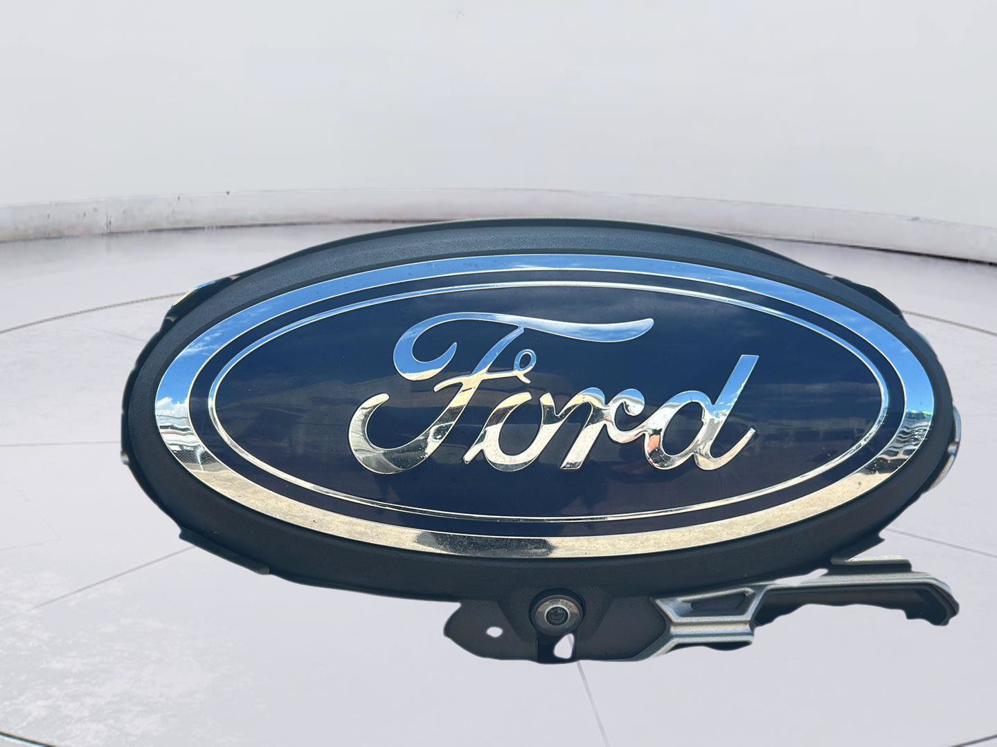 Certified 2022 Ford Explorer Limited RWD image 33