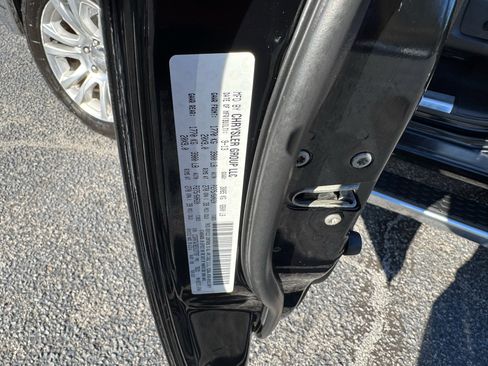 Used 2014 RAM 1500 Laramie Longhorn w/ Convenience Group image 21