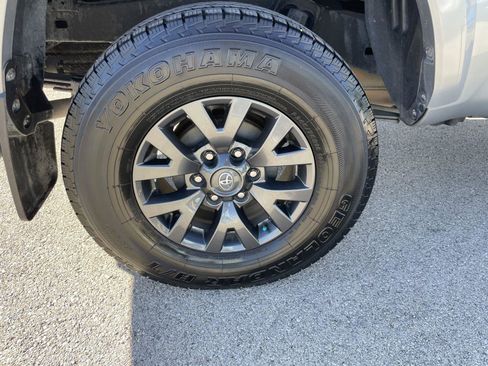 Used 2022 Toyota Tacoma SR5 image 35