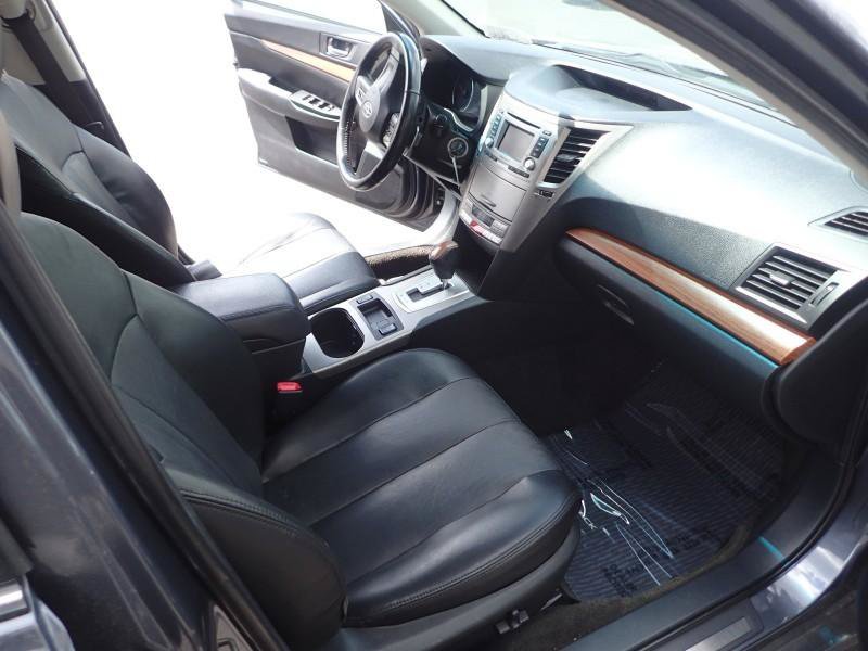 Used 2014 Subaru Outback 2.5i Limited AWD/4WD image 13