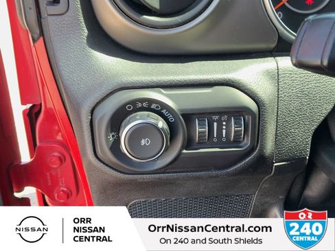 Used 2018 Jeep Wrangler Unlimited Sport S AWD/4WD image 18