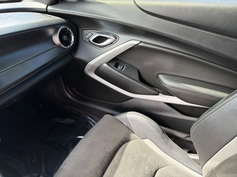 Used 2021 Chevrolet Camaro SS RWD image 29