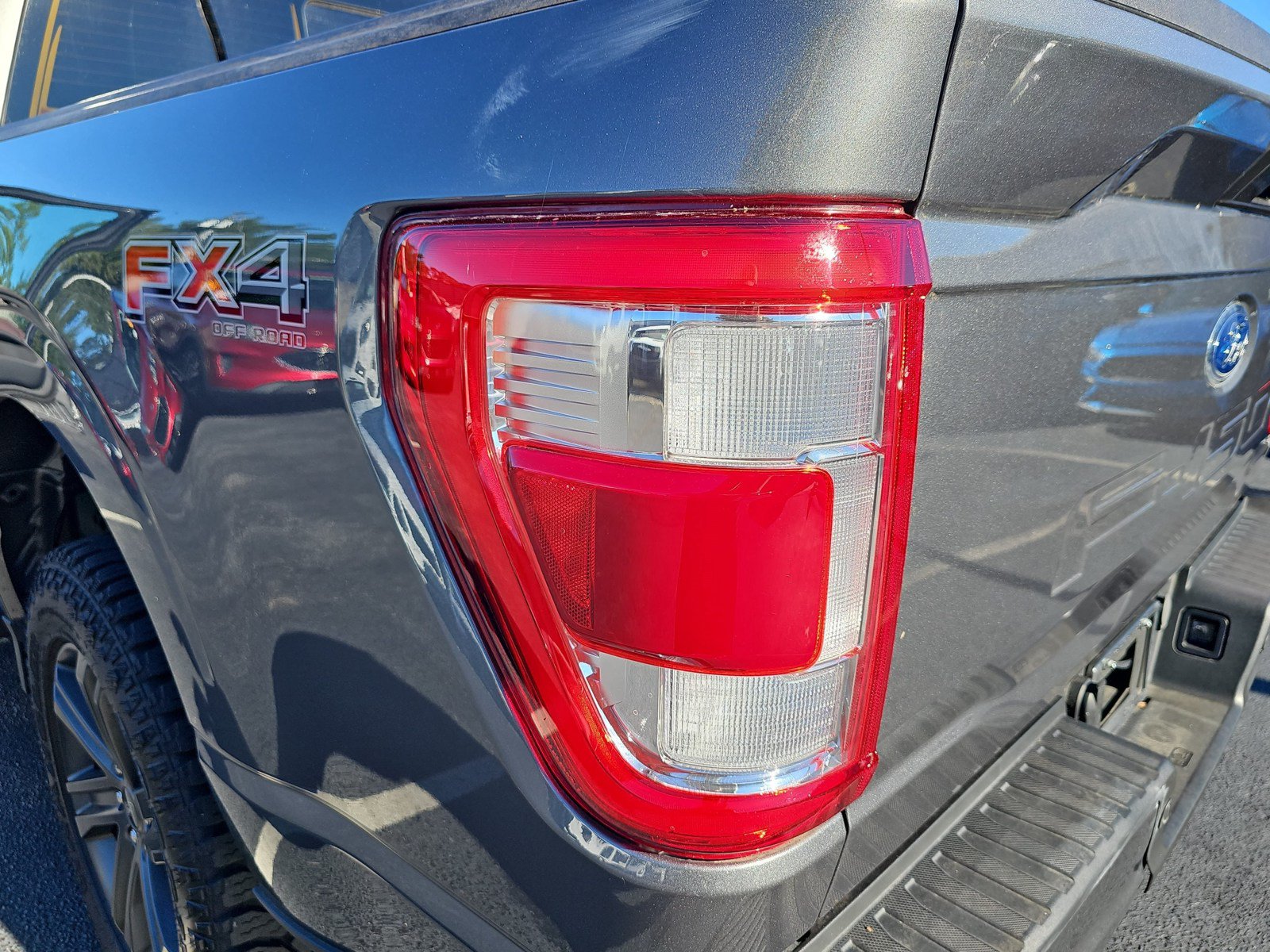 Used 2023 Ford F150 Lariat AWD/4WD image 35