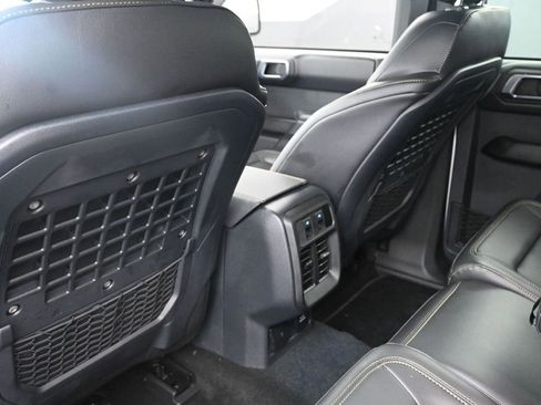 New 2025 Ford Bronco Badlands image 22