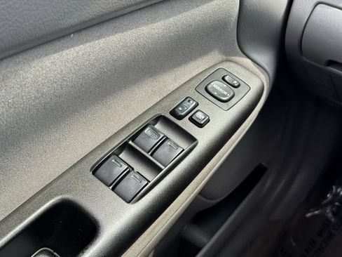 Used 2005 Toyota Camry LE FWD image 29