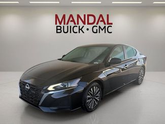 Used 2024 Nissan Altima 2.5 SV video 1