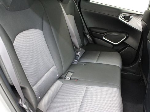 Used 2024 Kia Soul LX w/ Option Group 015 FWD image 17
