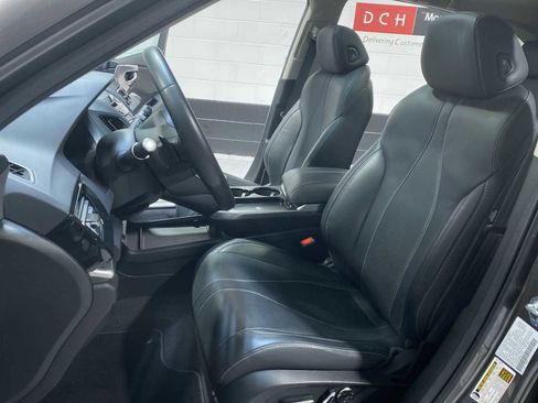 Certified 2025 Acura RDX SH-AWD w/ Technology Package image 11