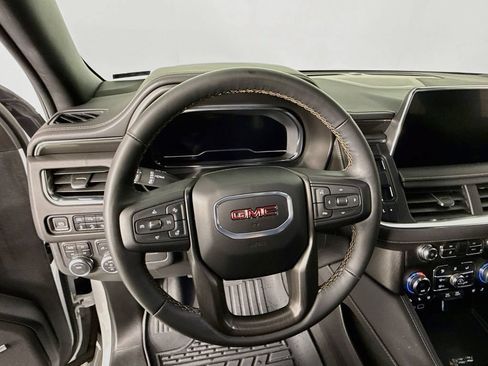 Used 2024 GMC Yukon AT4 w/ AT4 Premium Package AWD/4WD image 12