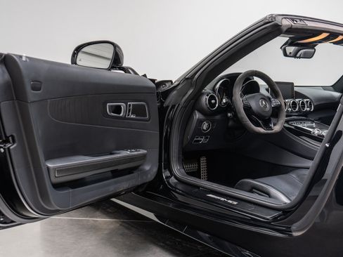 Used 2018 Mercedes-Benz AMG GT C image 23