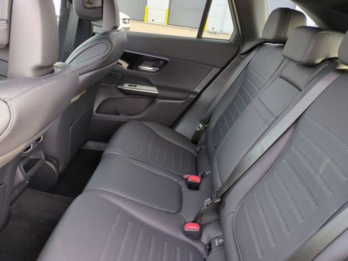 Used 2026 Mercedes-Benz GLC 300 image 14