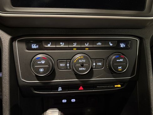 Used 2021 Volkswagen Atlas SE image 36