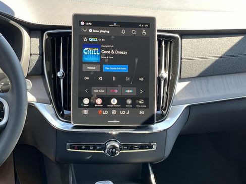 New 2026 Volvo XC90 T8 Ultra w/ Lounge Package image 16