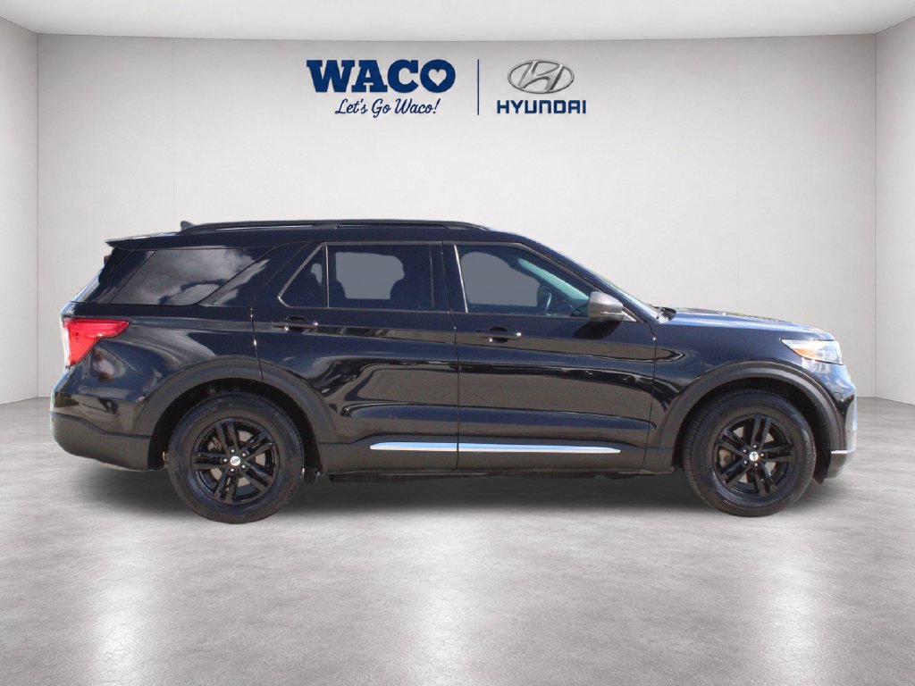 Used 2023 Ford Explorer XLT RWD image 9