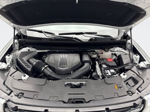 Used 2025 GMC Acadia Elevation image 29