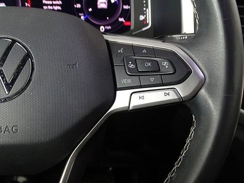 Used 2022 Volkswagen Atlas Cross Sport SE image 25