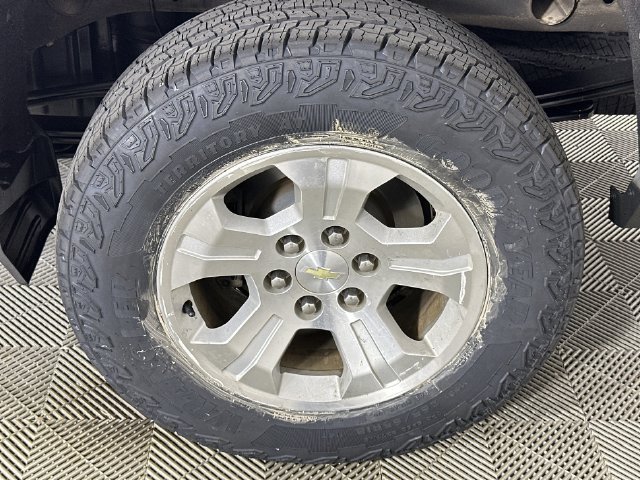 Used 2018 Chevrolet Silverado 1500 LT w/ All Star Edition AWD/4WD image 34