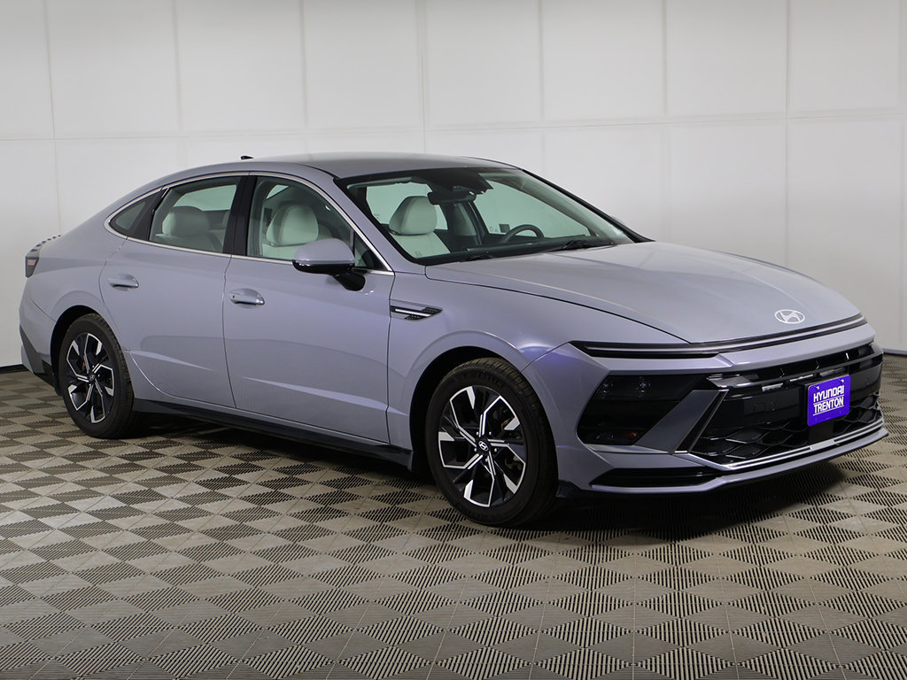 Used 2024 Hyundai Sonata SEL AWD/4WD image 2