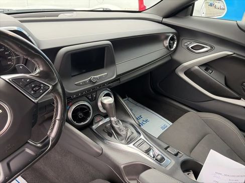 Used 2023 Chevrolet Camaro LT RWD image 3