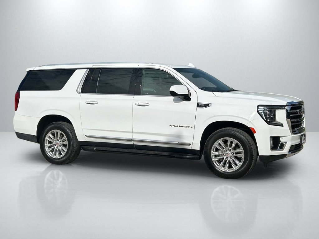 Used 2023 GMC Yukon XL SLT AWD/4WD image 4