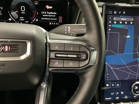 Used 2025 GMC Terrain Elevation image 19