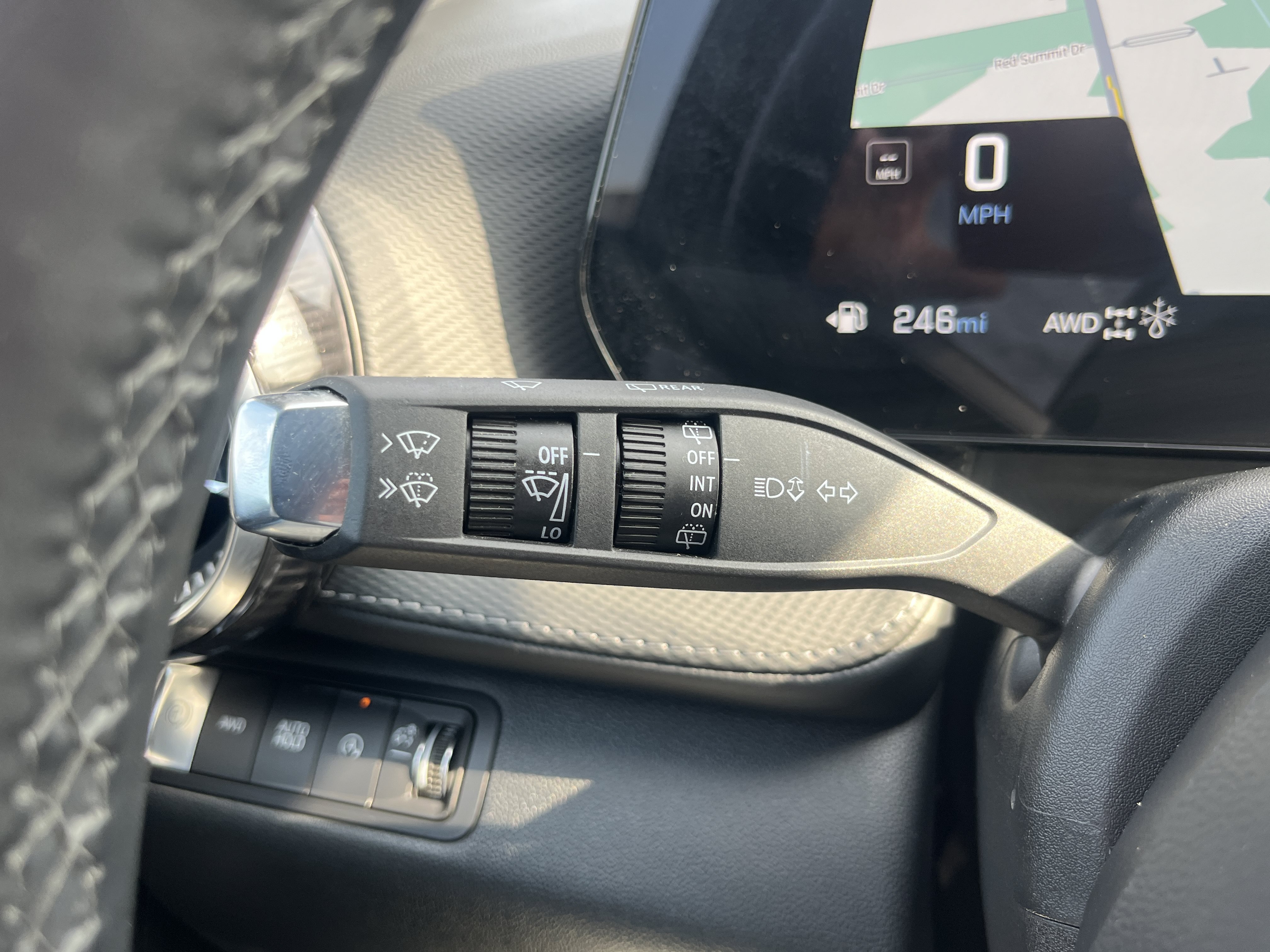 Used 2026 Chevrolet Equinox LT AWD/4WD image 21