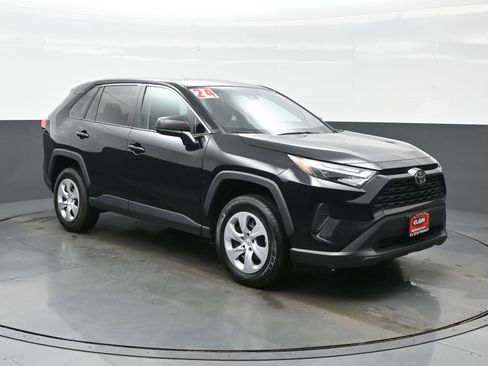 Used 2024 Toyota RAV4 LE image 8