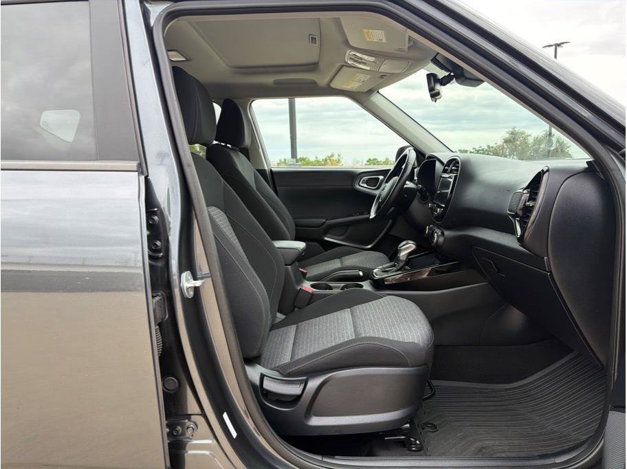 Used 2022 Kia Soul EX FWD image 14