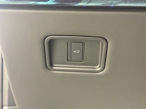 New 2026 Land Rover Range Rover Sport SE image 38