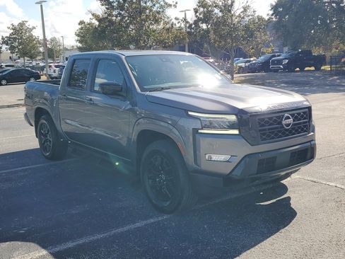 Certified 2023 Nissan Frontier SV w/ Midnight Edition Package image 3