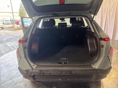 Certified 2024 Hyundai Kona SE image 13